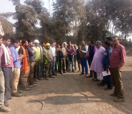 झिंगुरदाह व गोरबी ,ठेका मज़दूरों के बीच पहुँचा बी0एम0एस0,सिंगरौली से संवाद न्यूज ब्यूरो गोबिन्द राज की रिर्पोट