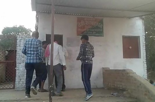 लिधौरा बस स्टैंड बना शराबियों का अड्डा,नहीं आती बसें, यात्री परेशान, लिधौरा से संवाद न्यूज के लिए एल.एस.ठाकुर की रिपोर्ट