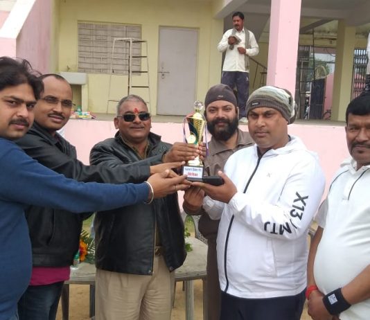 सदभावना मैच में प्रेस क्लब मोरवा ने बीईएमएल को 10 विकेट से दी शिकस्त,सिंगरौली से संवाद न्यूज ब्यूरो गोबिन्द राज की रिपोर्ट