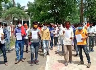सरपंच के भ्रष्टाचार की शिकायत करने पर सरपंच ने घर में घुस कर मारपीट की, पीड़ितों ने सौंपा ज्ञापन, संवाद न्यूज ब्यूरो विक्की ताम्रकार की रिपोर्ट