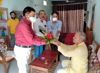 शिक्षक दिवस पर एसडीएम तहसीलदार द्वारा रिटायर्ड शिक्षक अशोक कुमार खरे का किया सम्मान अजयगढ़ से संवाद न्यूज ब्यूरो जयराम पाठक की रिपोर्ट