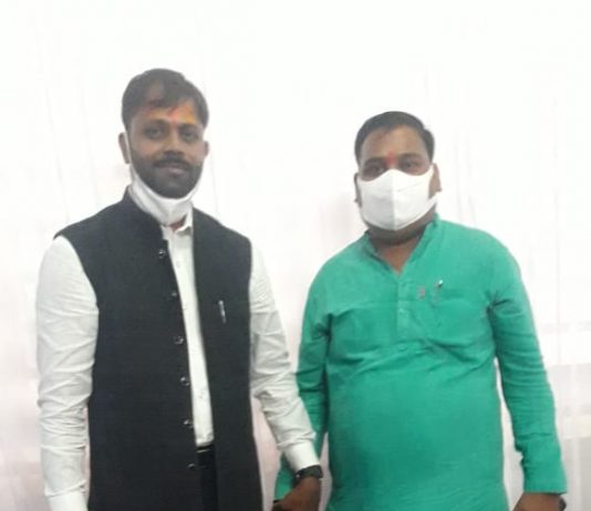 प्रधानमंत्री नरेंद्र मोदी जी के जन्म दिवस के उपलक्ष में किया रक्तदान व वृक्षारोपण कर मनाया जन्मदिन हेमराज सिंह लोधी के साथ संवाद न्यूज़ प्रबंध संपादक विजय यादव